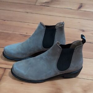 Blundstone 1971 Chelsea Boots 9